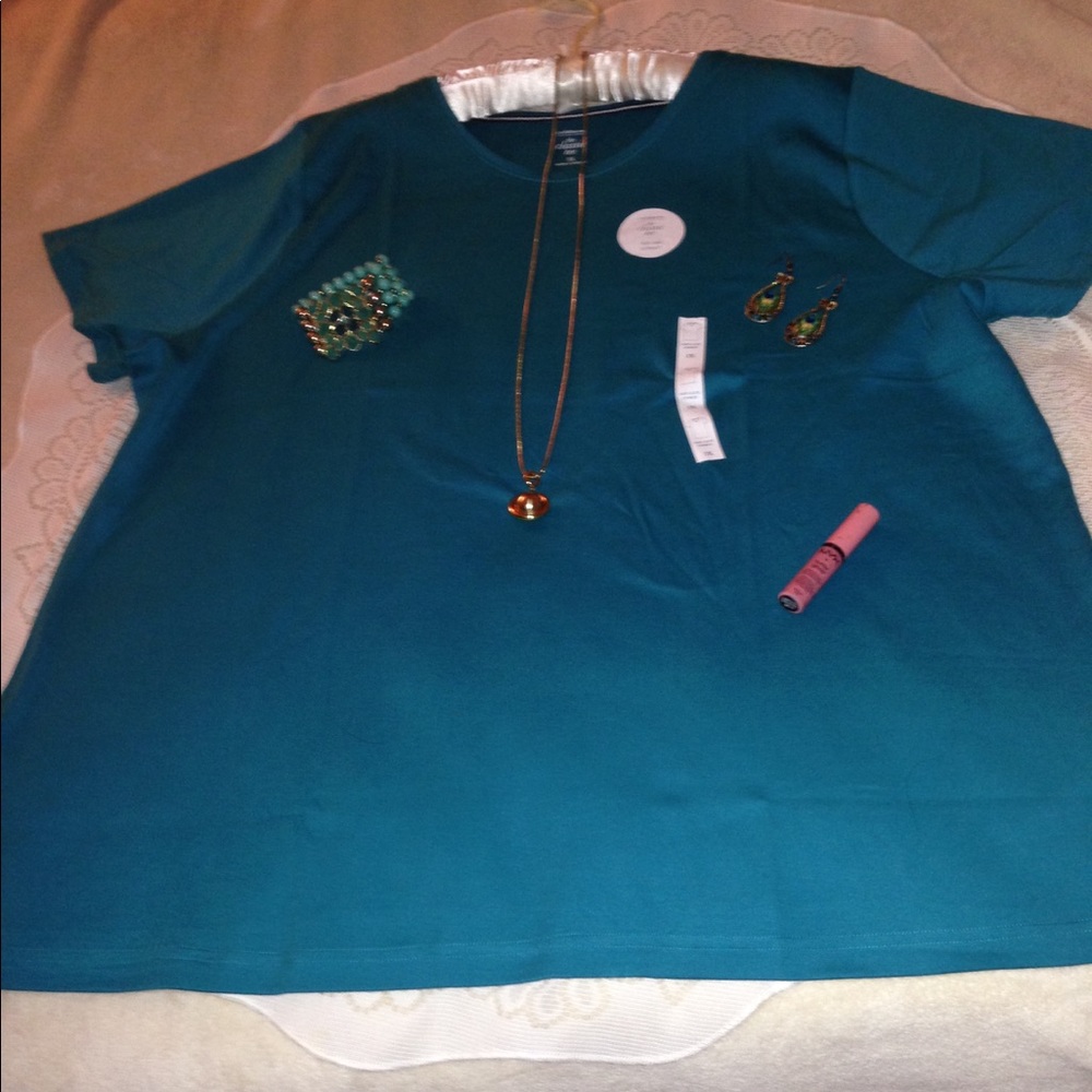 PLUS TEE